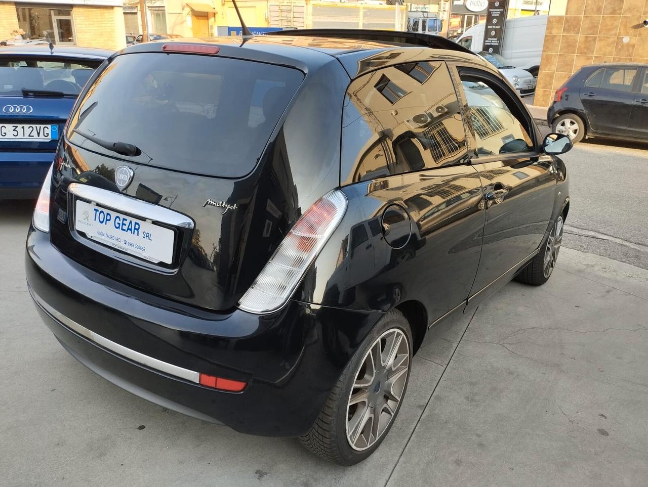 Lancia Ypsilon 1.3 MJT 90 CV DPF Sport MomoDesign