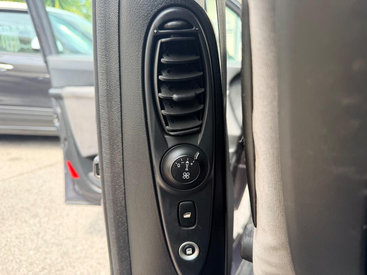 Peugeot 807 2.0 HDi 7 Posti FULL OPTIONAL NAVI