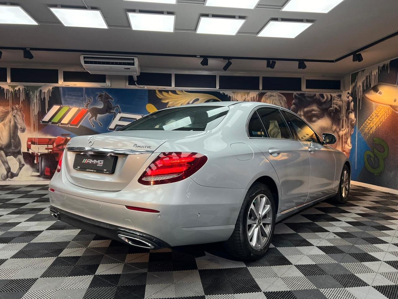 Mercedes-Benz E 220 E 220d Sport 4matic auto (338)