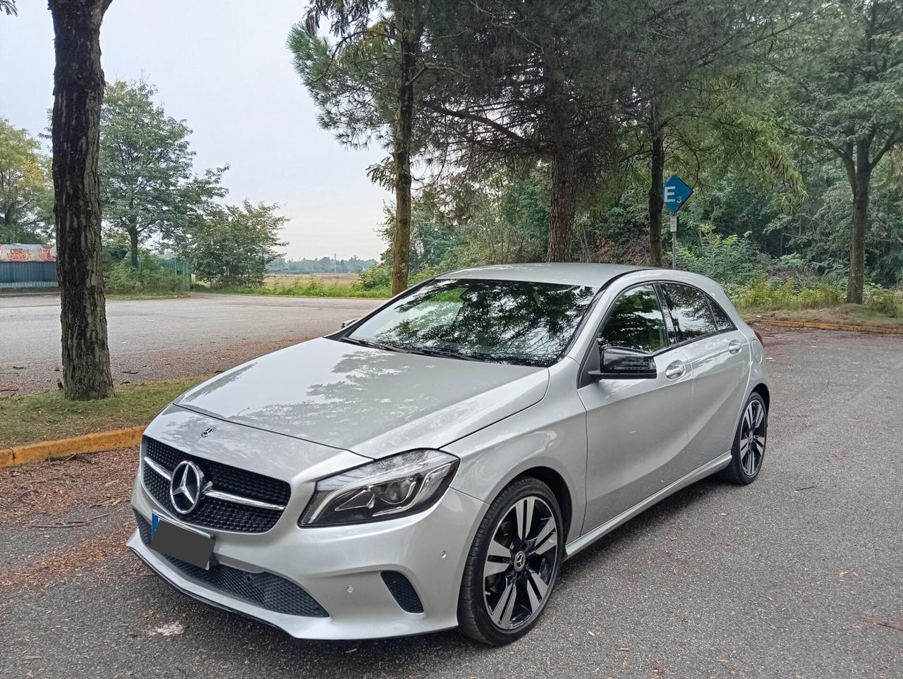 Mercedes-benz A 180 d A180 Automatic Sport Permute