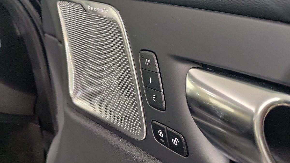 VOLVO Xc60 T8 Plug-In Hybrid Awd Aut. Ultra Black Edition