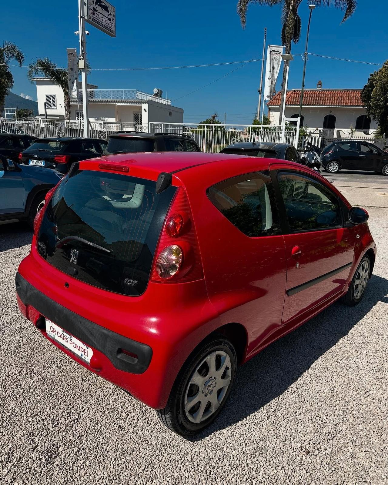 Peugeot 107 1.0 68CV 3p. Sweet Years 2Tronic