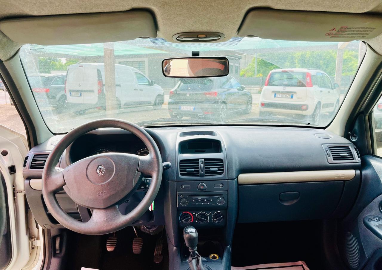 Renault Clio 1.2 benzina 5 porte
