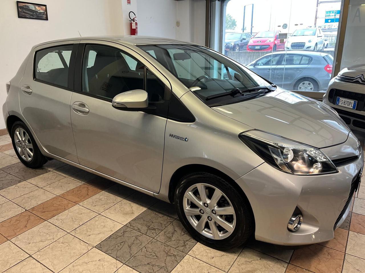 Toyota Yaris 1.5 Hybrid 5 porte Lounge