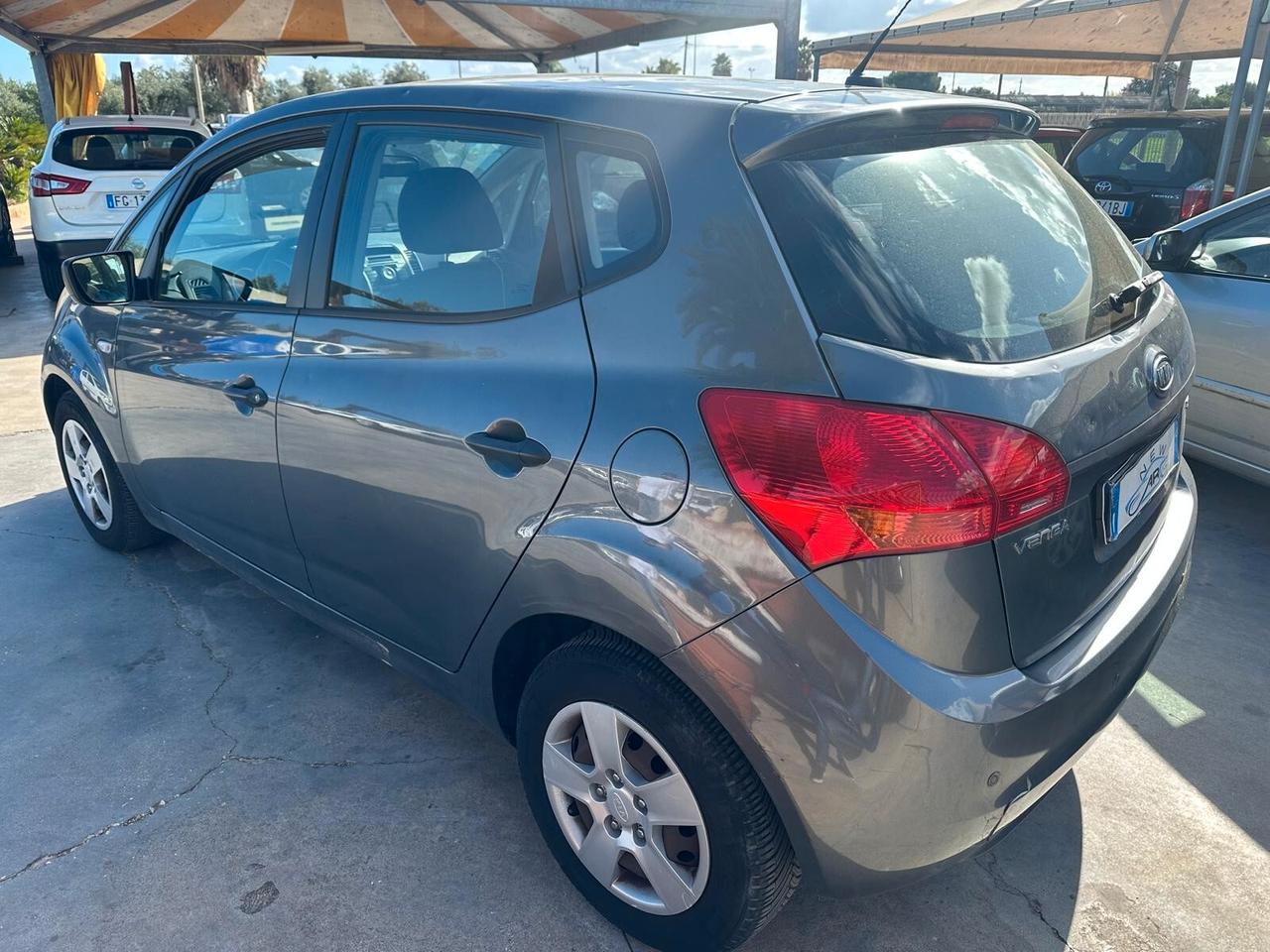 Kia Venga 1.4 CRDi 77CV WGT LX