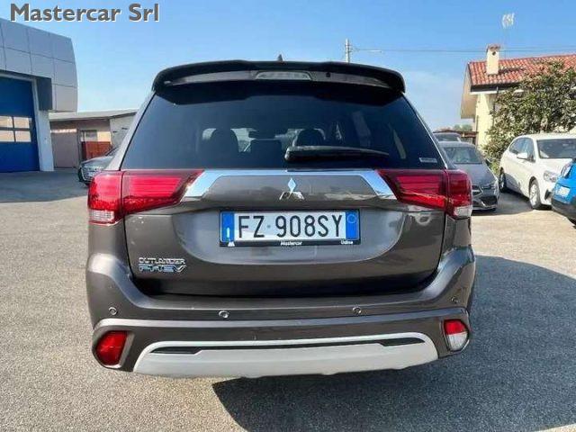 MITSUBISHI Outlander Outlander phev 2.4 Instyle 4wd - FZ908SY