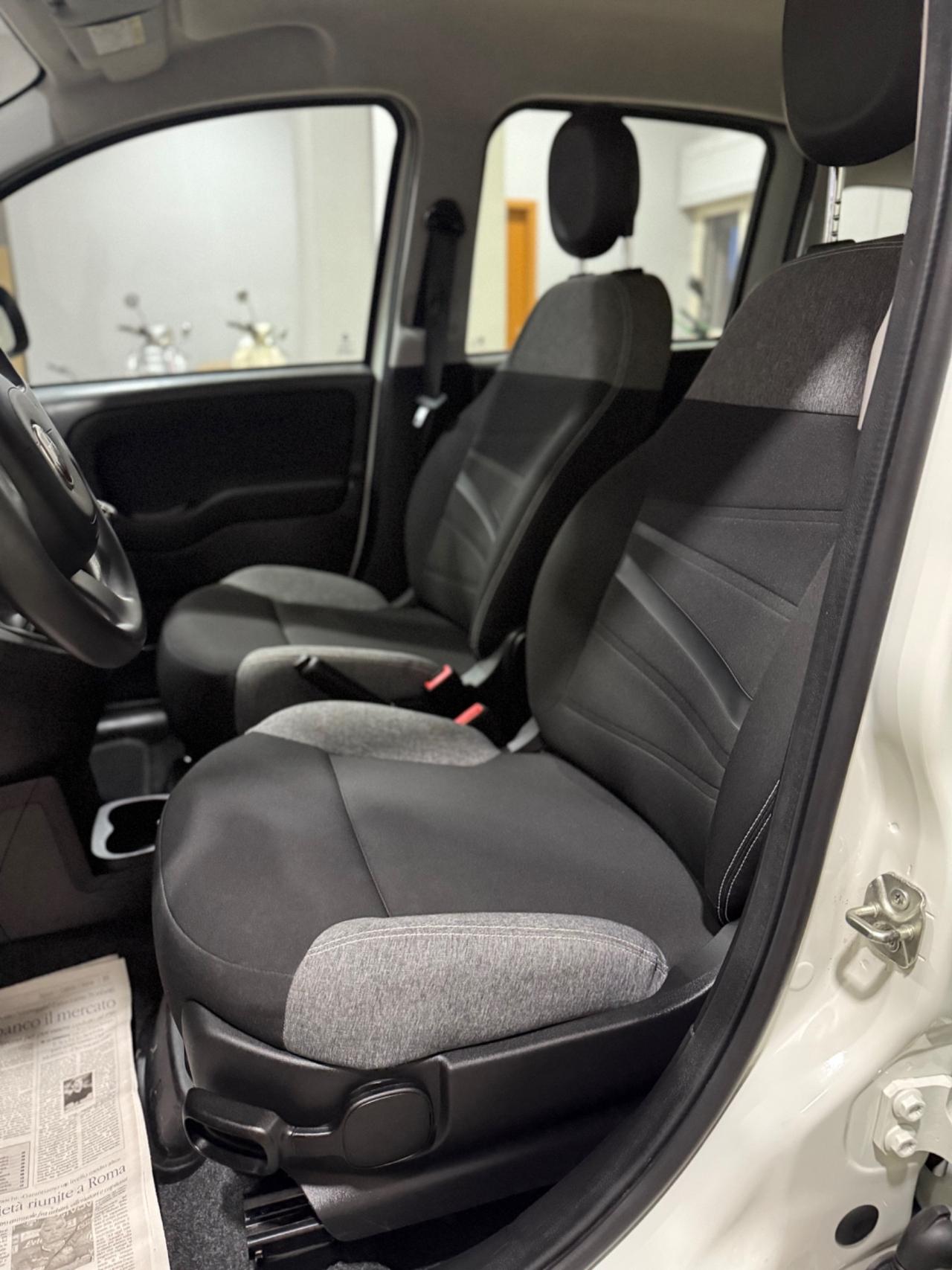 Fiat Panda 1.0 FireFly S&S Hybrid Red