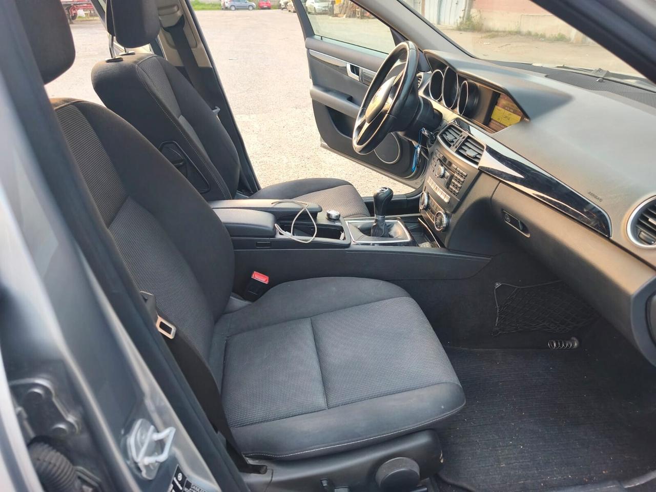 Mercedes-benz C 200 2011---2.1 Diesel