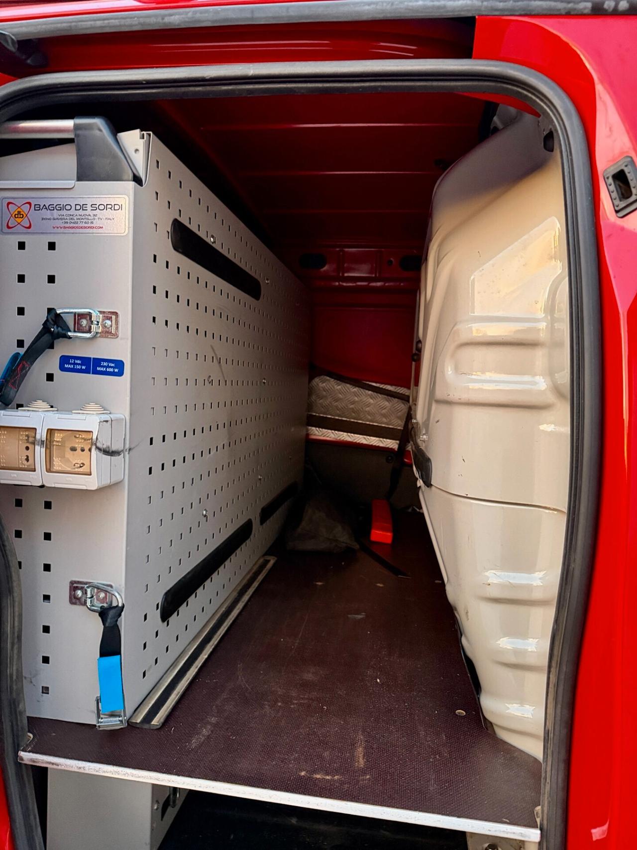 Fiorino 1.3 MJT 95CV Adventure.