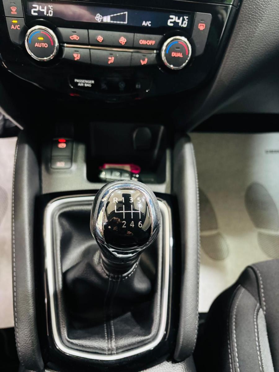 Nissan Qashqai 1.5 dCi 110cv N-Connecta Facelift Tetto Navi