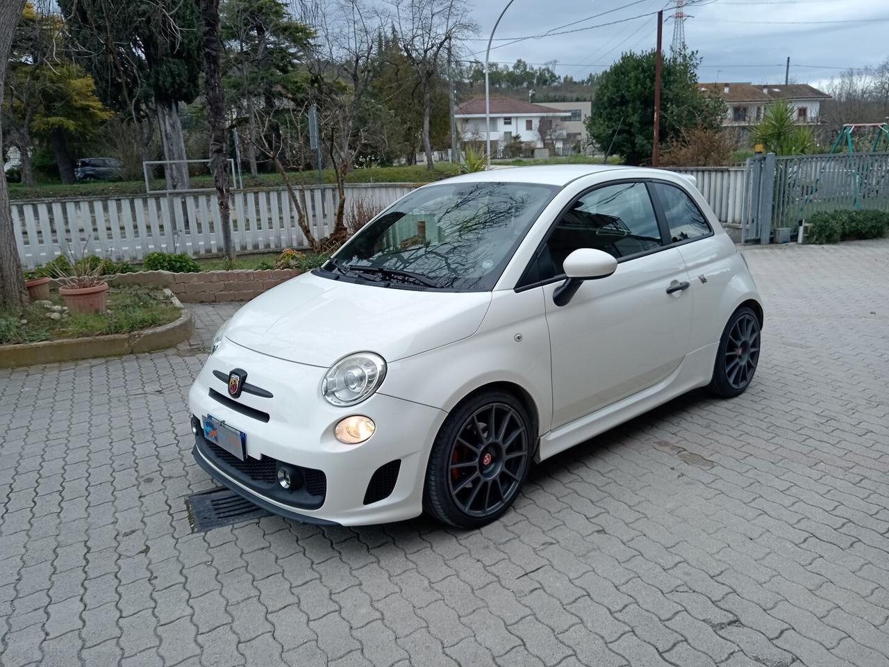 Abarth 595 1.4 16v t. t-jet ESSESSE 160cv