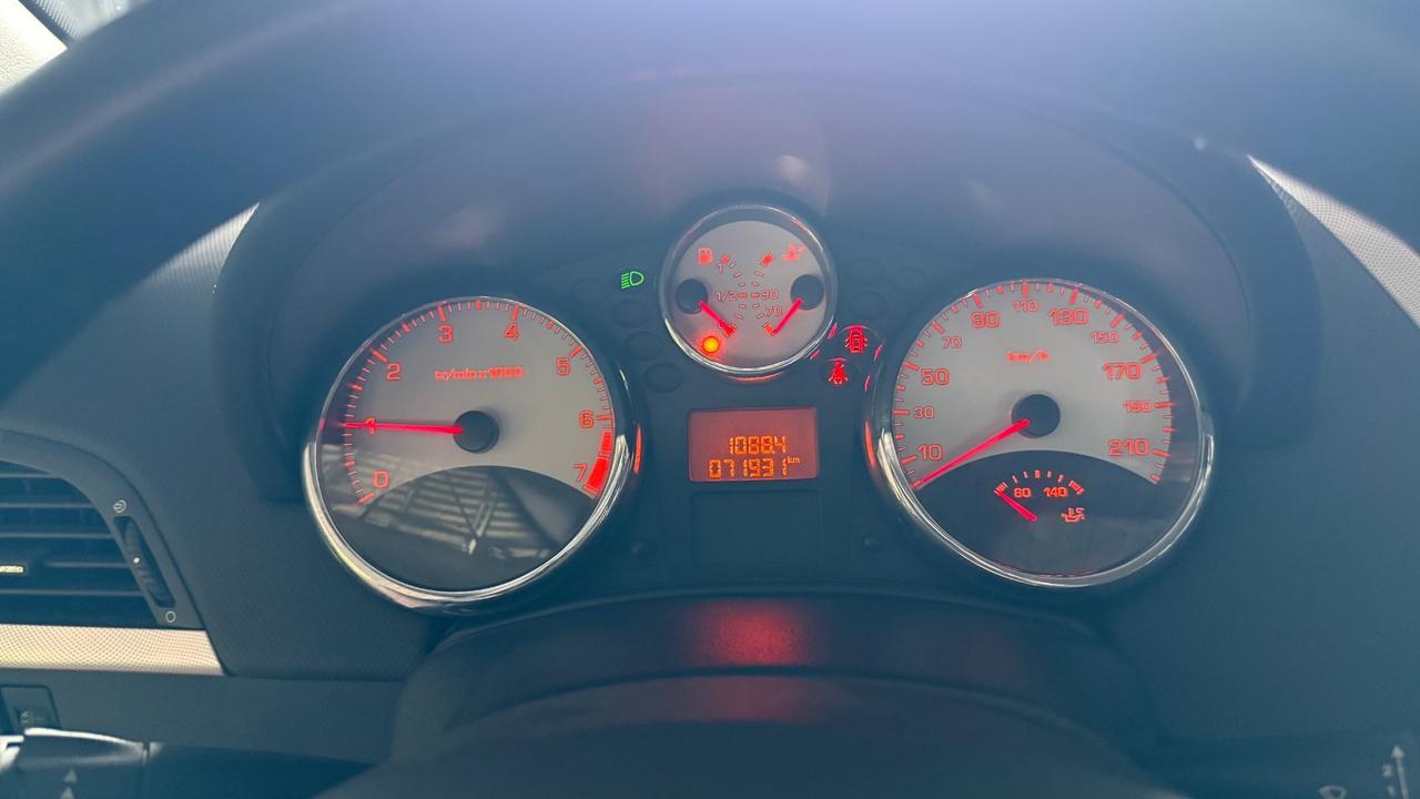 Peugeot 207 1.4 8V 75CV 5p. X Line