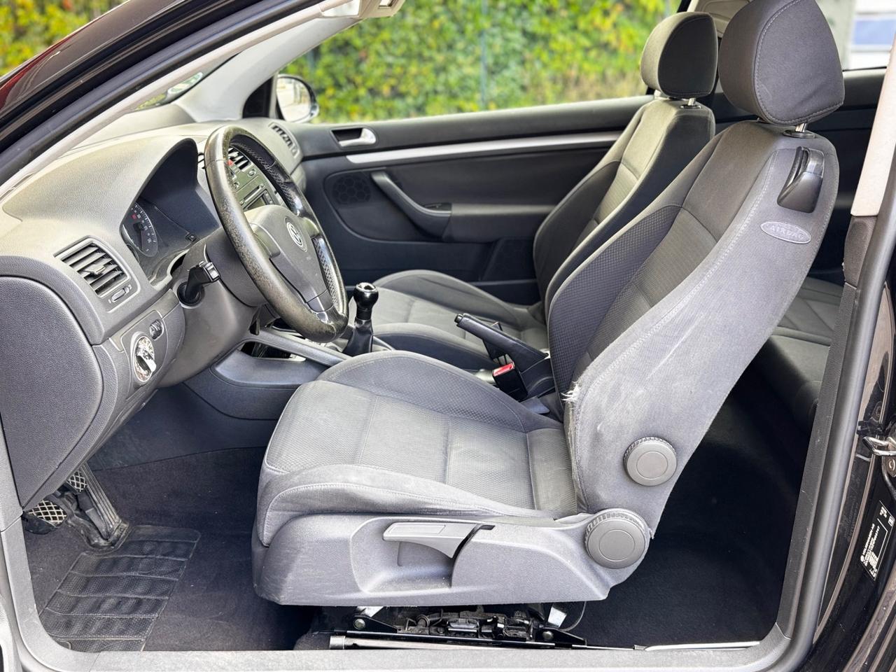 Volkswagen Golf 1.9 TDI 3p. Sportline