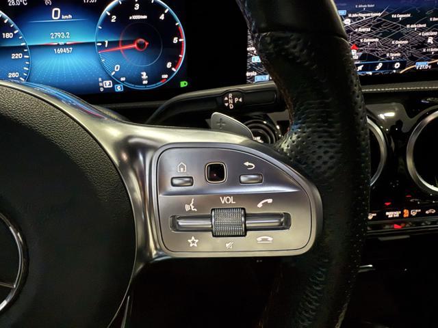 MERCEDES-BENZ A 200 d Automatic Premium