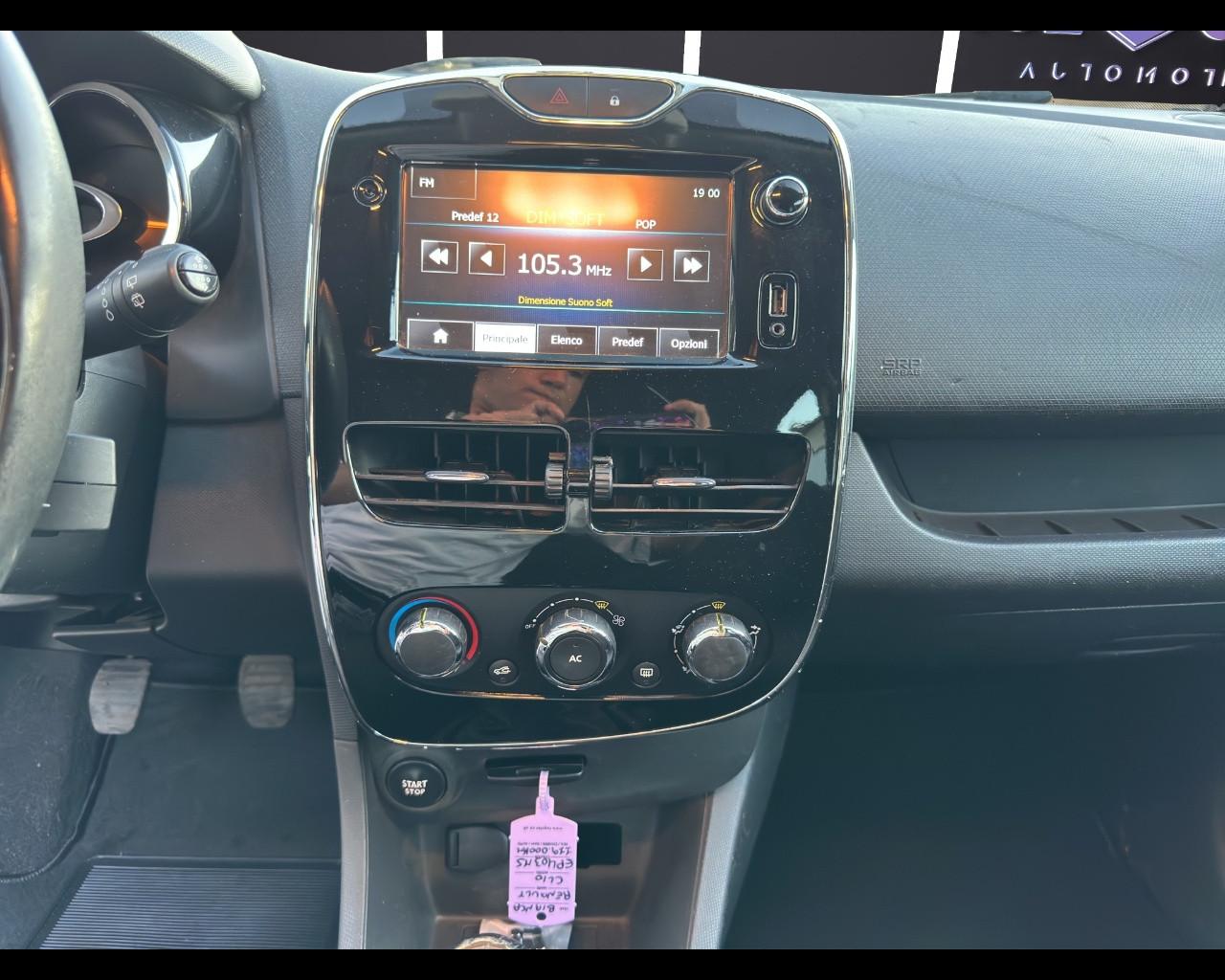 RENAULT Clio 4ª serie - Clio 1.2 75CV 5 porte Live