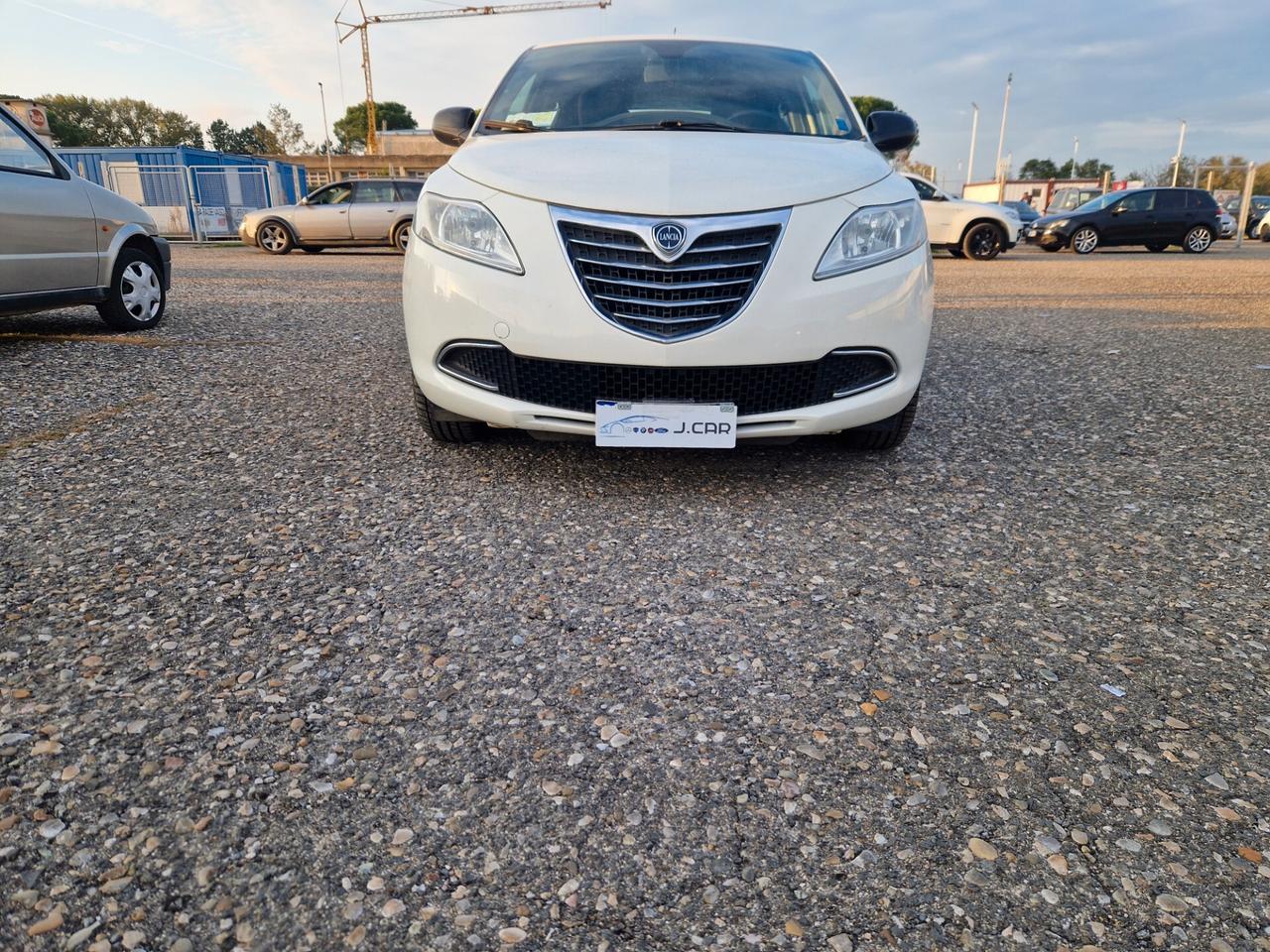 Lancia Ypsilon Lancia y