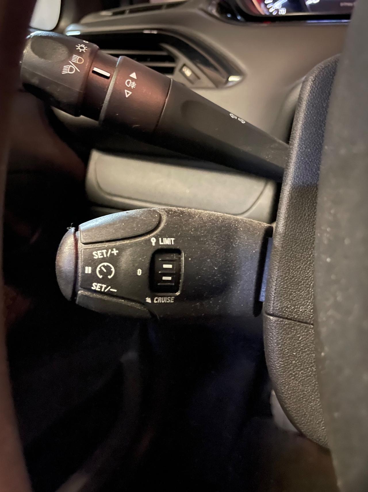 Peugeot 208 1.0 Neopatentati Euro 6