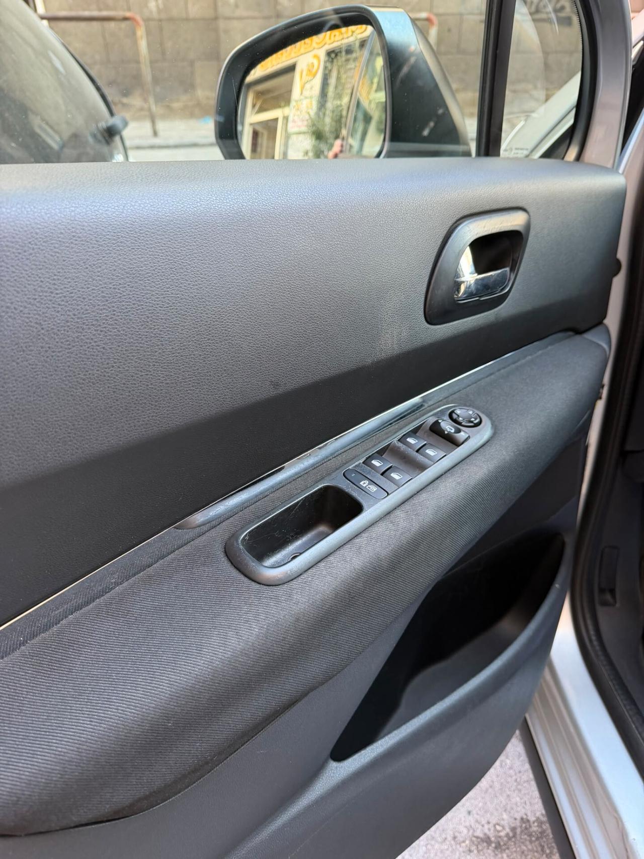 Peugeot 3008 1.6 HDi 110CV