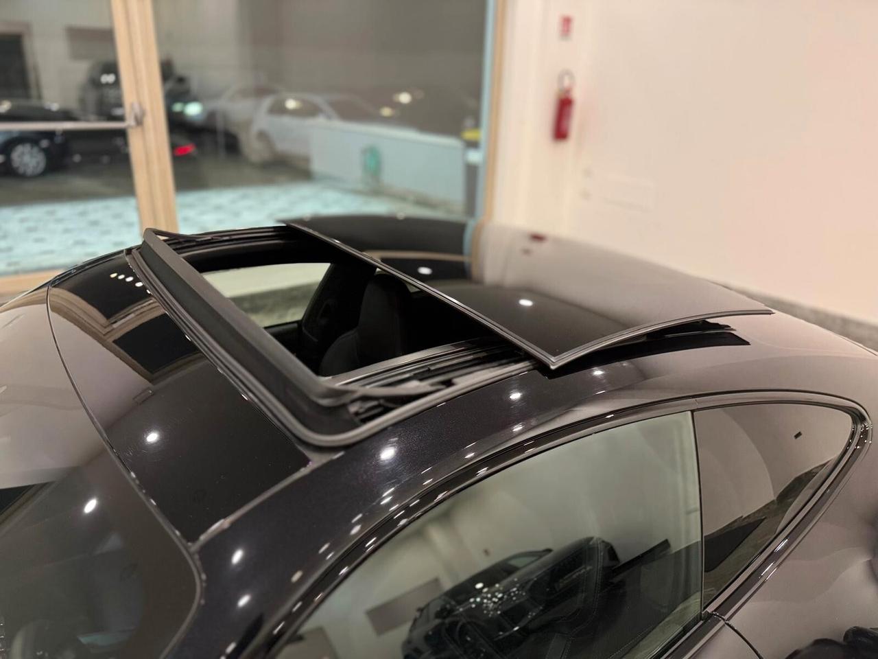 Porsche 911 Carrera 4 GTS