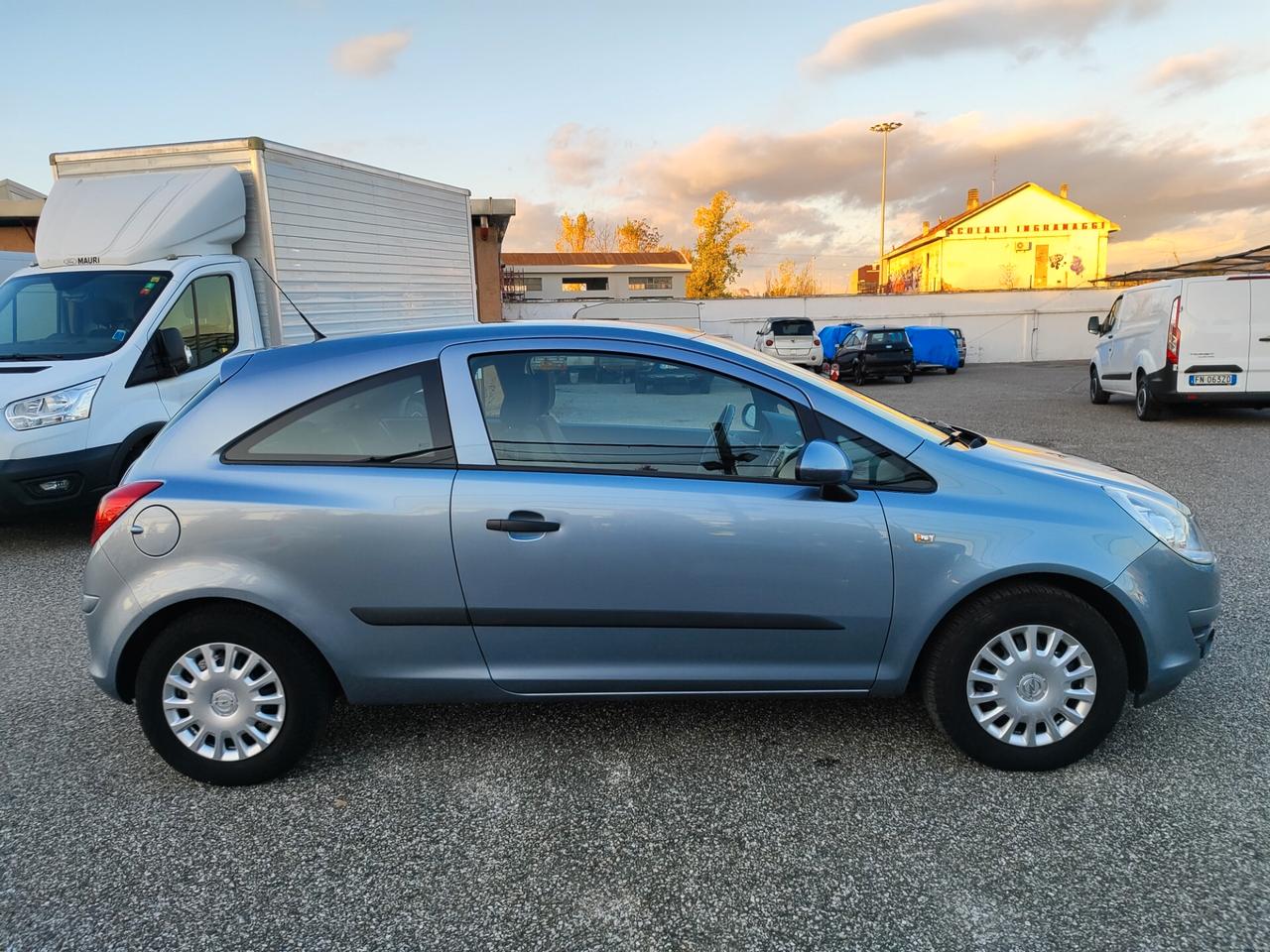 Opel Corsa 1.2 3 porte Enjoy