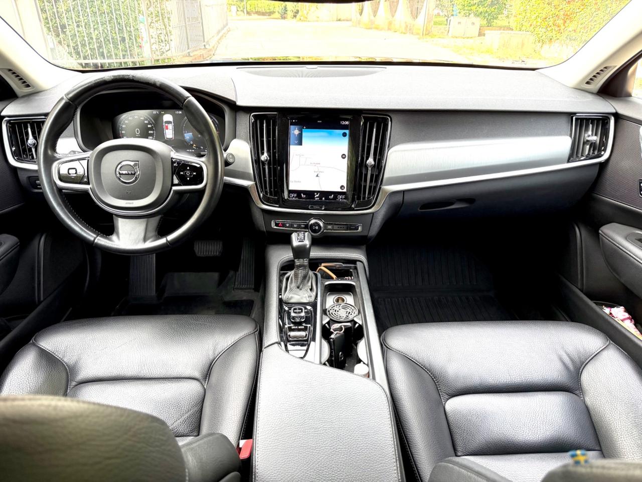Volvo V90 D5 AWD Geartronic Momentum