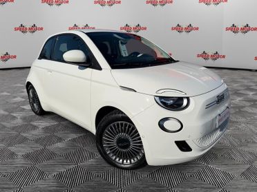 FIAT 500 500e 42 kWh Icon, RETROCAMERA, CARPLAY!