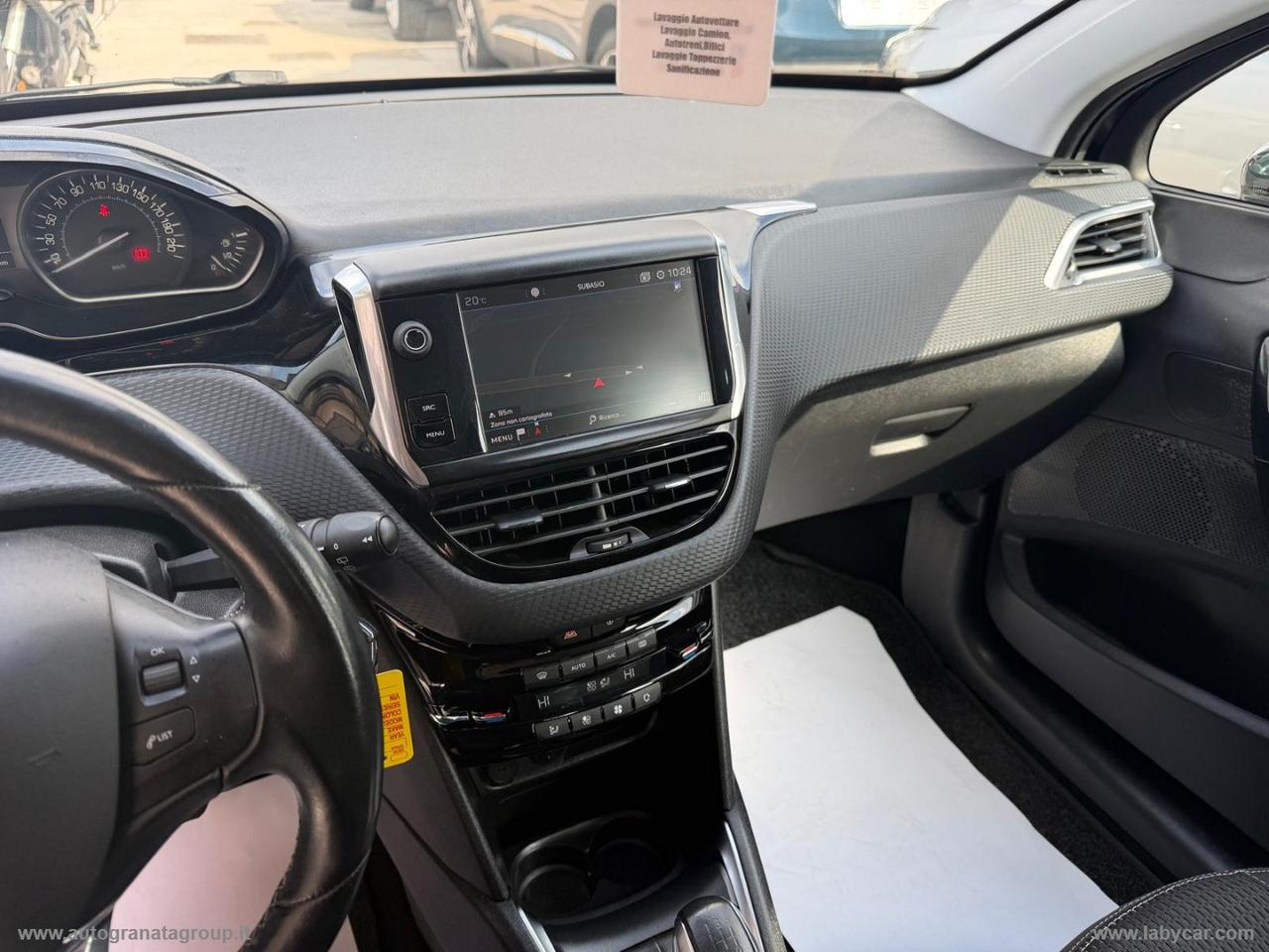 PEUGEOT 208 PureTech 82 5p. GPL Allure PERFETTA BLACK EDITION