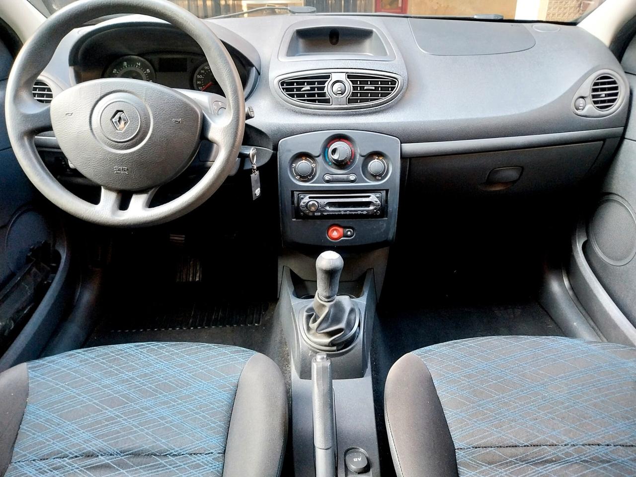 Renault Clio 1.2 16V SporTour