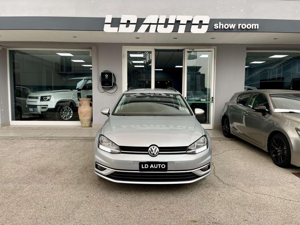 Volkswagen Golf Variant Golf Variant 2.0tdi Business 150cv dsg iva esposta