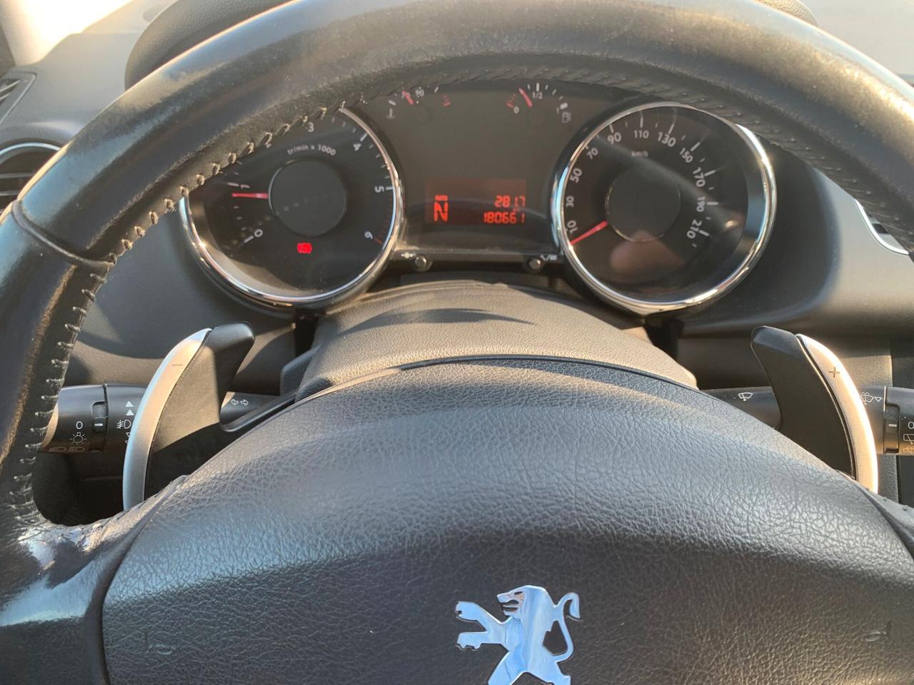 Peugeot 3008 1.6 HDi 110CV CAMBIO AUTOMATICO
