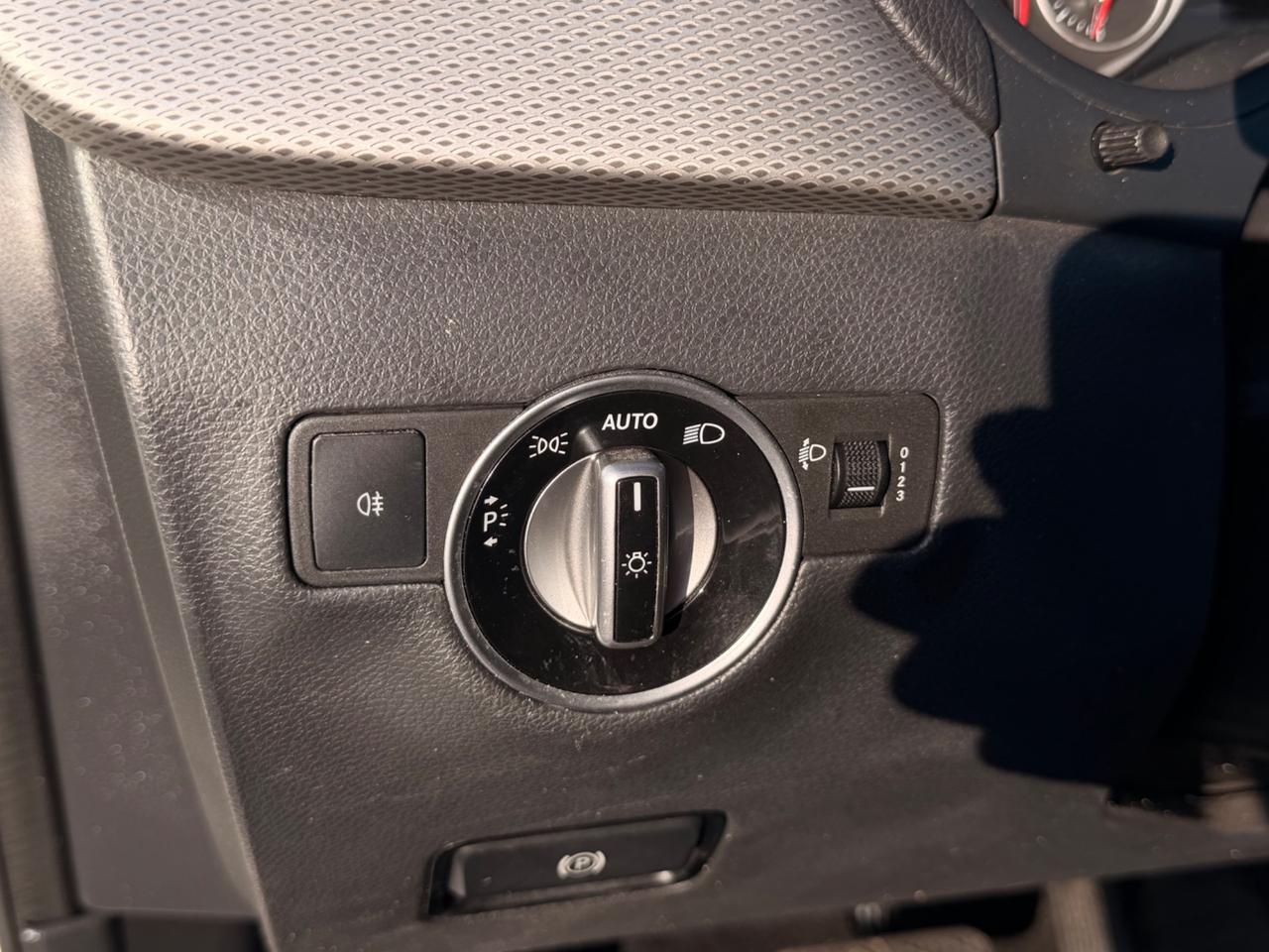 Mercedes-benz B 180d Automatic Sport NAVI