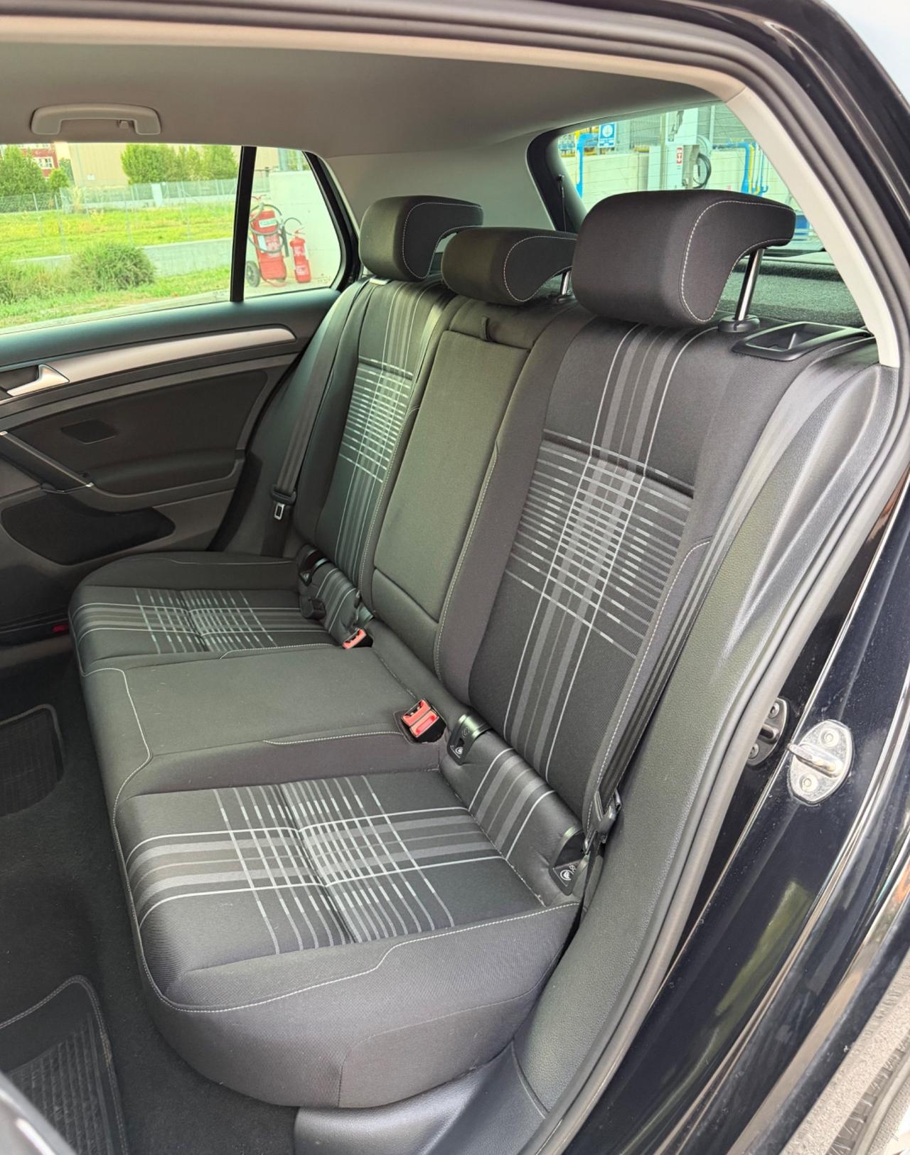 Volkswagen Golf 1.6 TDI 110 CV DSG 5p. Business BlueMotion Technology