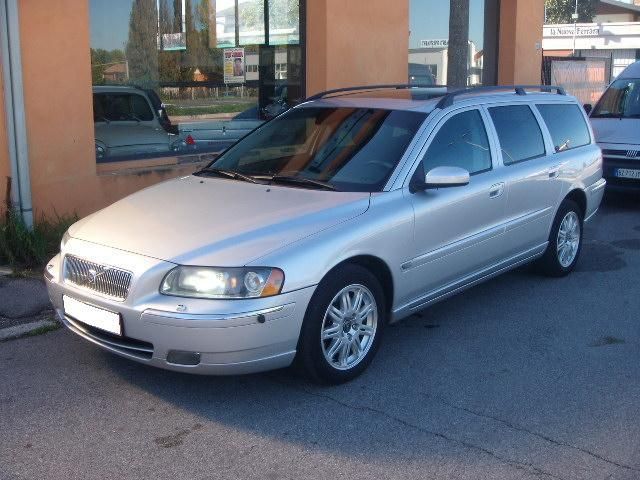 VOLVO V70/XC70 V70 2.4 Bi-Fuel Metano Summum