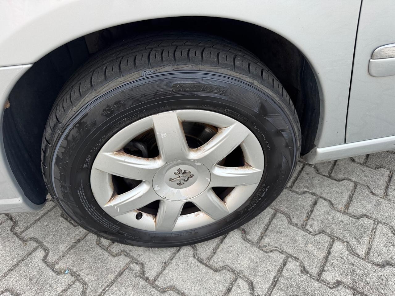Peugeot 807 2.0 HDi 163CV SV 7 posti