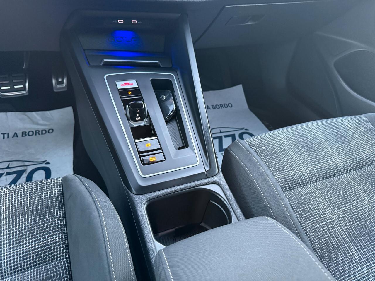 VOLKSWAGEN GOLF VIII 2.0GTD 200CV DSG NAVI LED