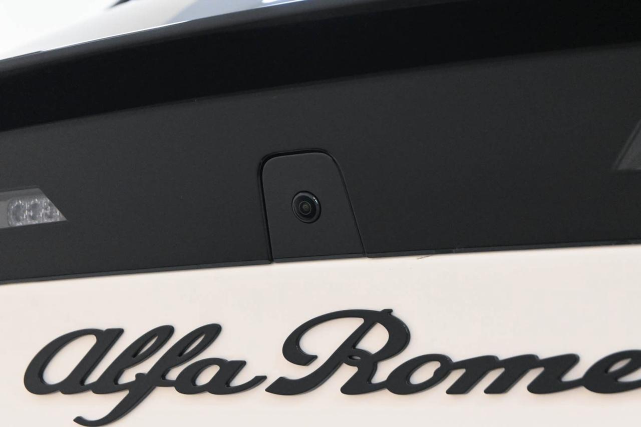 ALFA ROMEO Junior Junior 1.2 136 CV Hybrid eDCT...