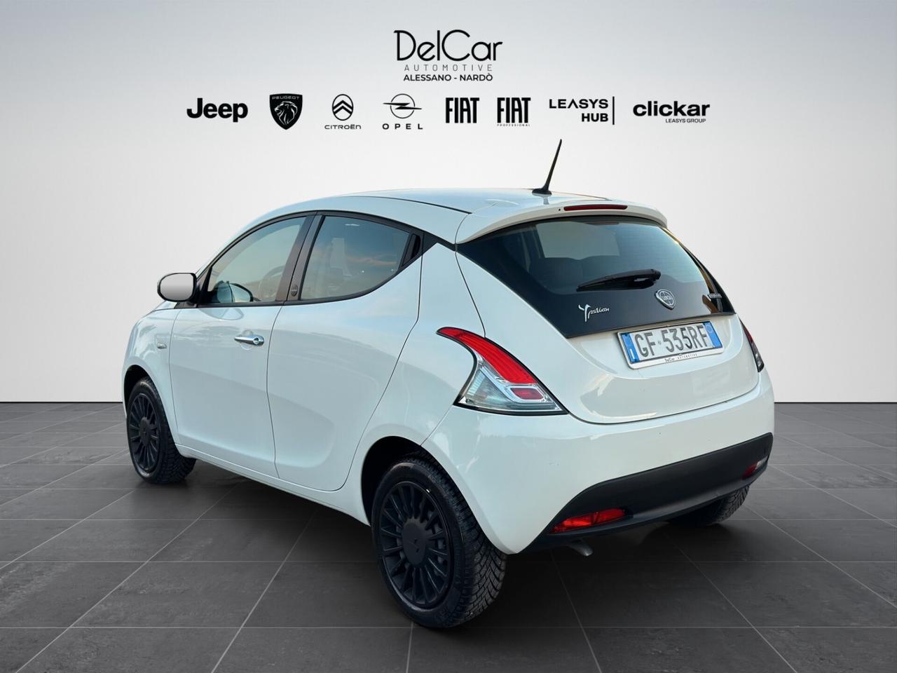Lancia Ypsilon 1.0 FireFly 5 porte S&S Hybrid Ecochic Silver