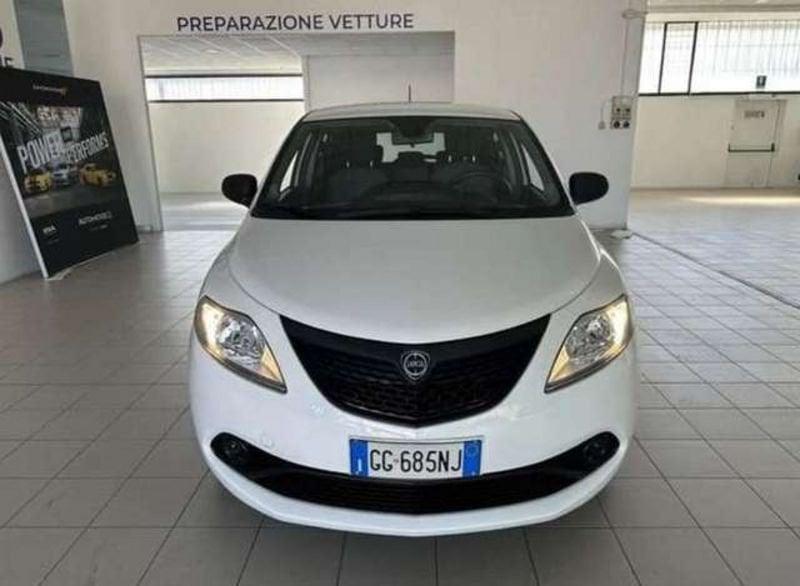 Lancia Ypsilon 5 Porte 1.0 FireFly Hybrid Silver