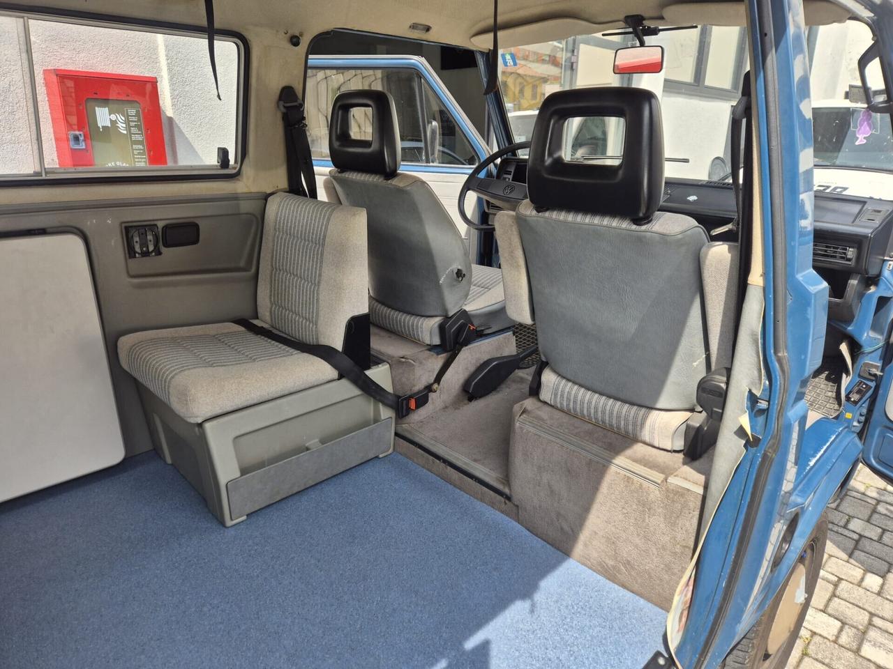 Volkswagen T3 MULTIVAN - 6 POSTI