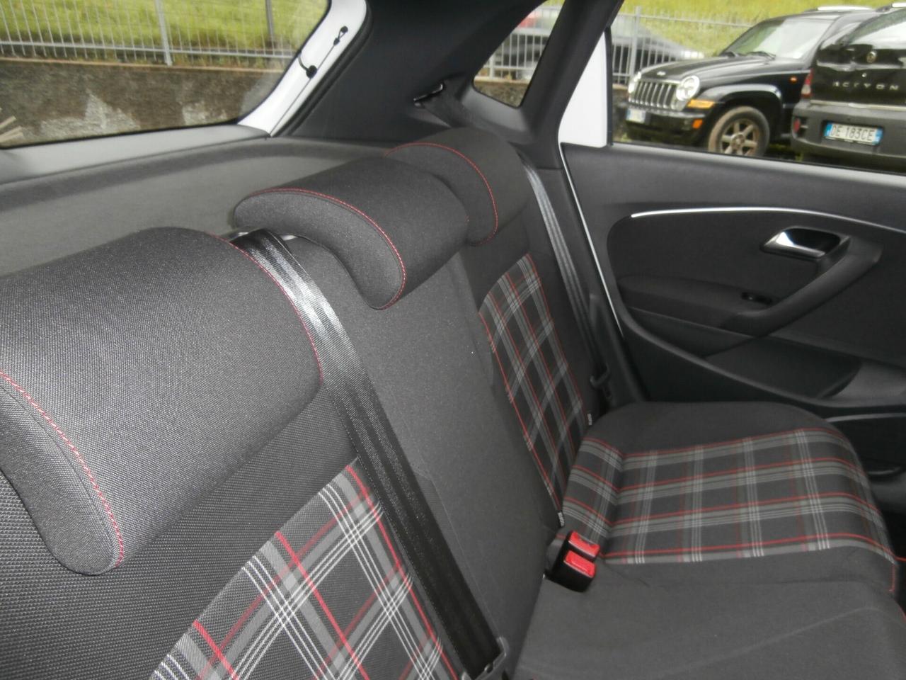 Volkswagen Polo GTI 1.8 5p. DSG 300CV