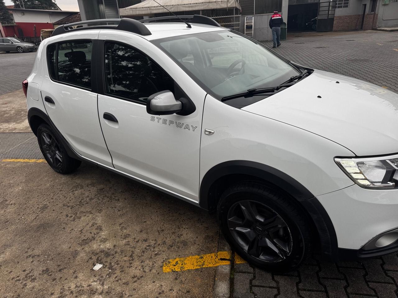 Dacia Sandero 1.5 dCi 90CV neopatentati