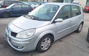 Renault Scenic 1.6 UNIPRO