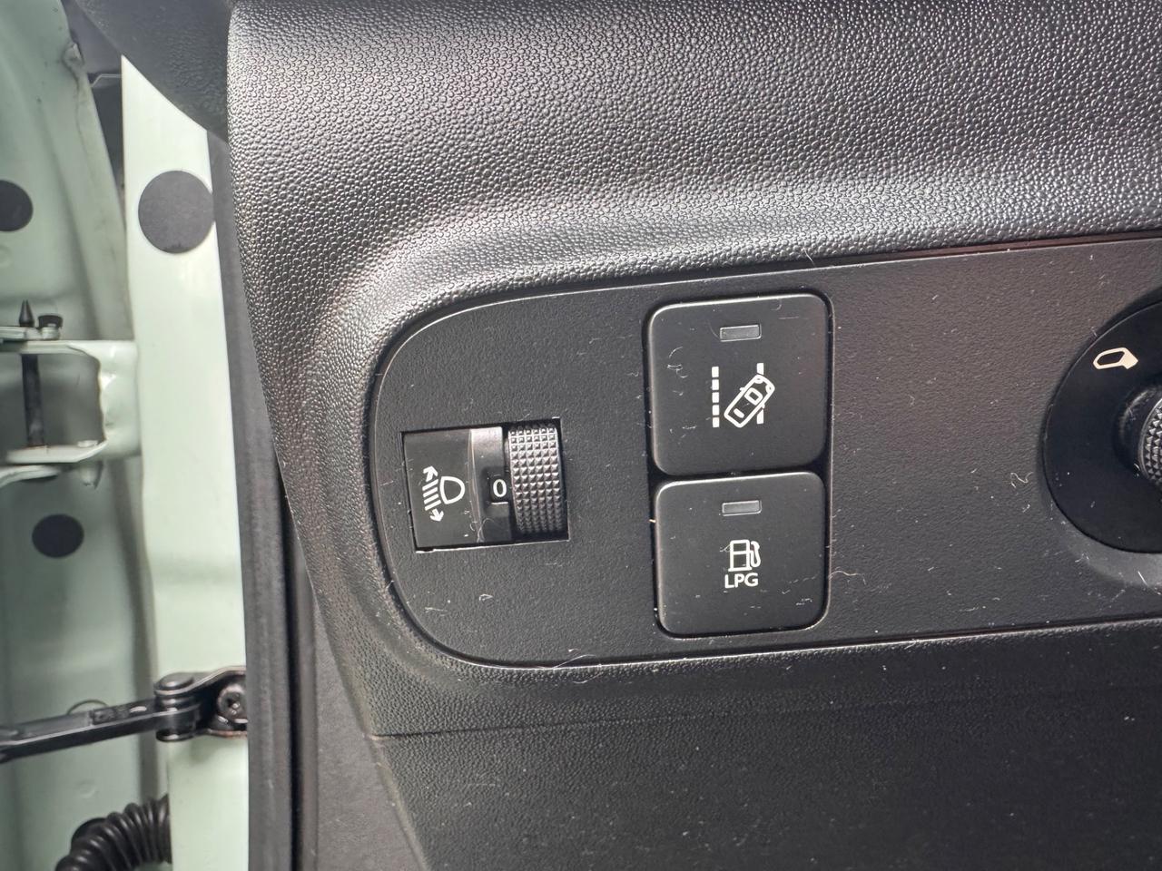 Citroen C3 1.2 GPL PureTech neopaten garanzia12 mesi