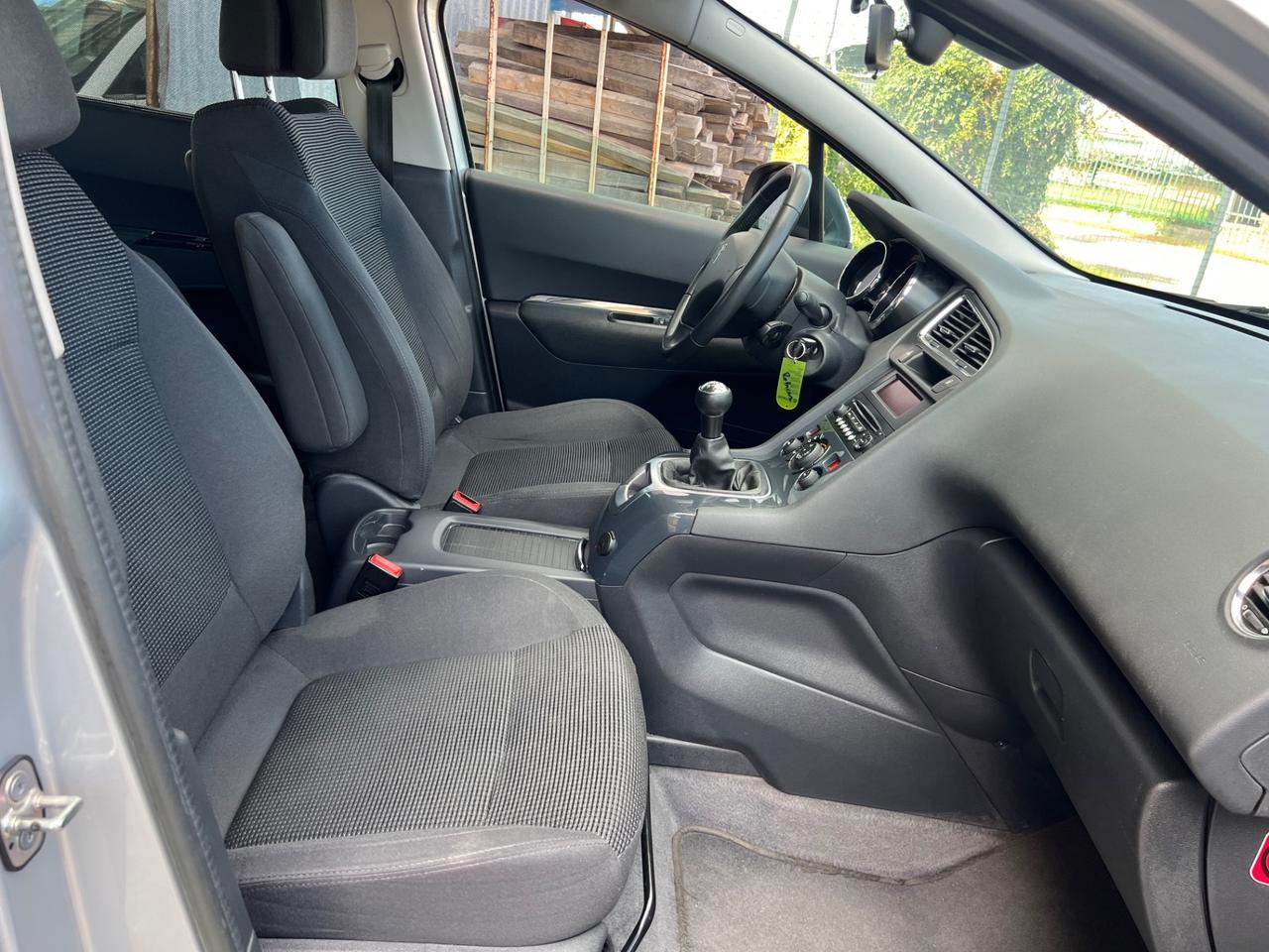 Peugeot 5008 1.6 VTi 120CV 7 POSTI - GANCIO TRAINO
