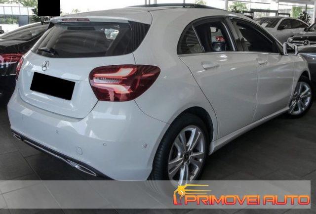 MERCEDES-BENZ A 180 Navi