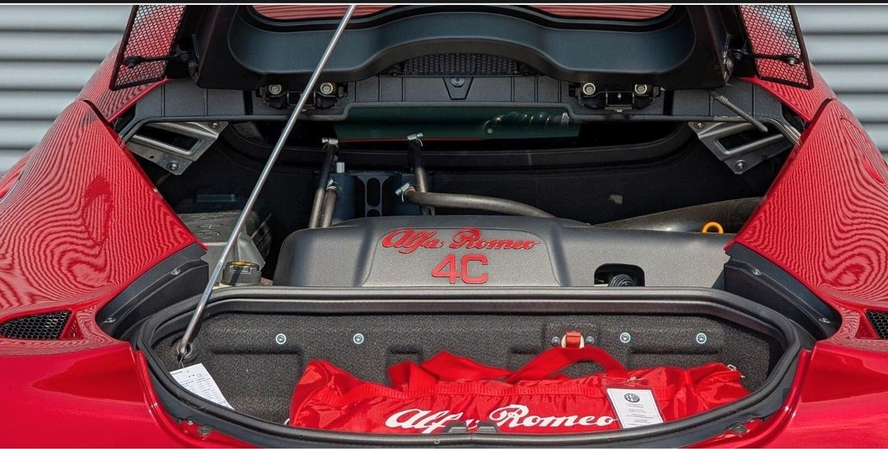 Alfa Romeo 4C 1750 TBi