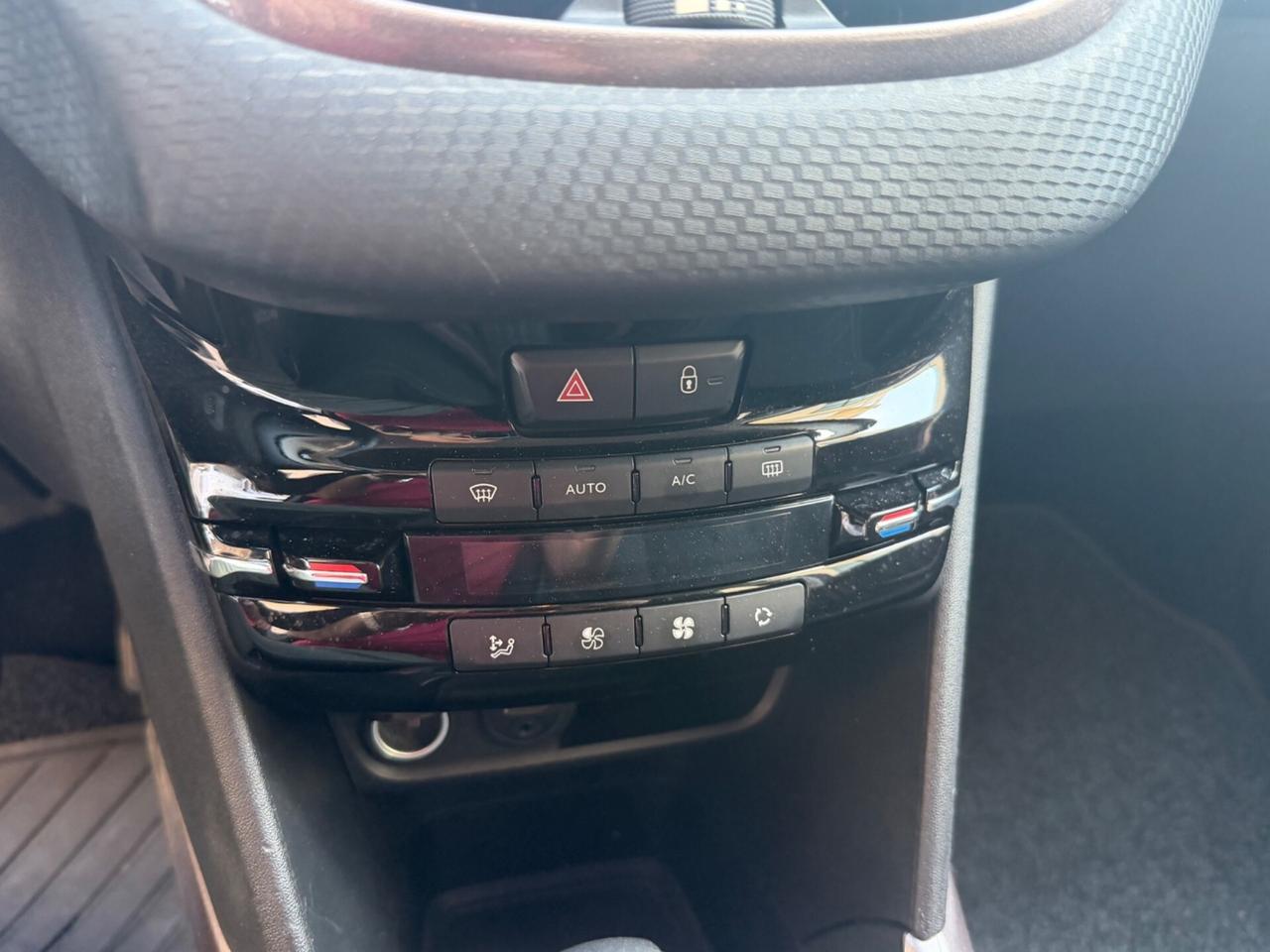 Peugeot 2008 1.6 e-HDi 115 CV Stop&Start Allure