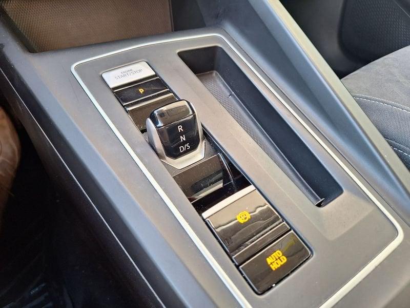 Volkswagen Golf Golf 1.5 eTSI 130 CV EVO ACT DSG Style