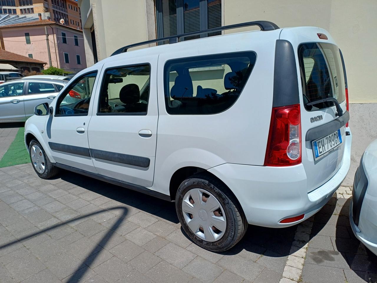 Dacia Logan MCV 1.6 85CV 5 posti