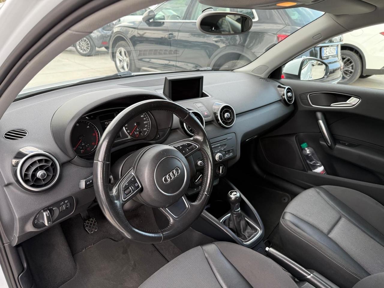 Audi A1 1.6 TDI 90CV ATTRACTION (NEO PATENTATI)